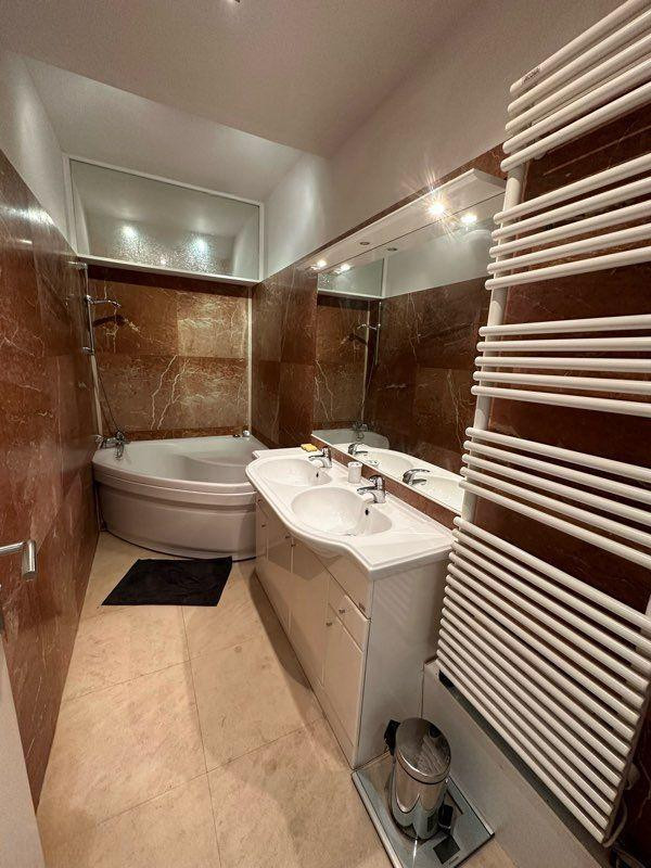 
                                                Location
                                                 Magnifique T1bis/2P meublé 35m²