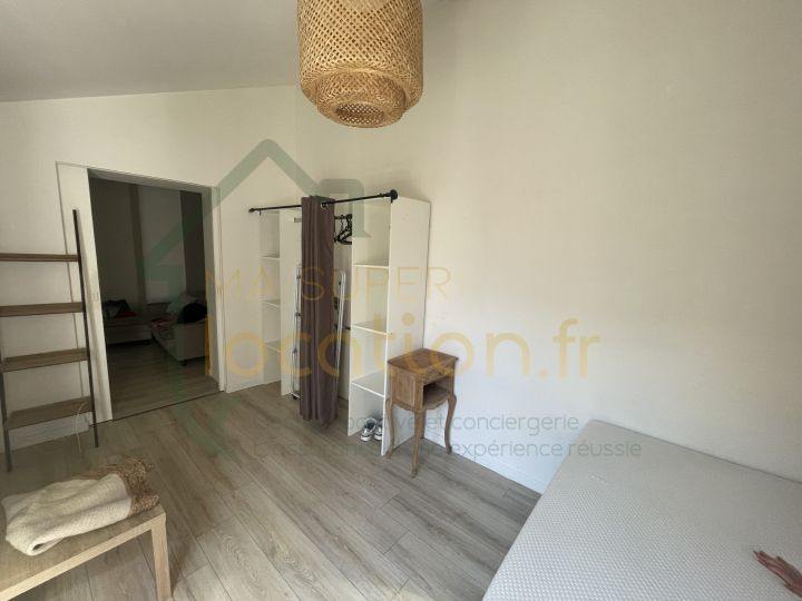 
                                                Location
                                                 MAGNIFIQUE T2 MEUBLE PROCHE GARE