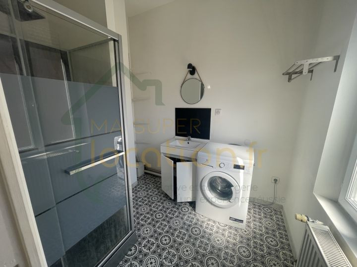 
                                                Location
                                                 MAGNIFIQUE T2 MEUBLE PROCHE GARE