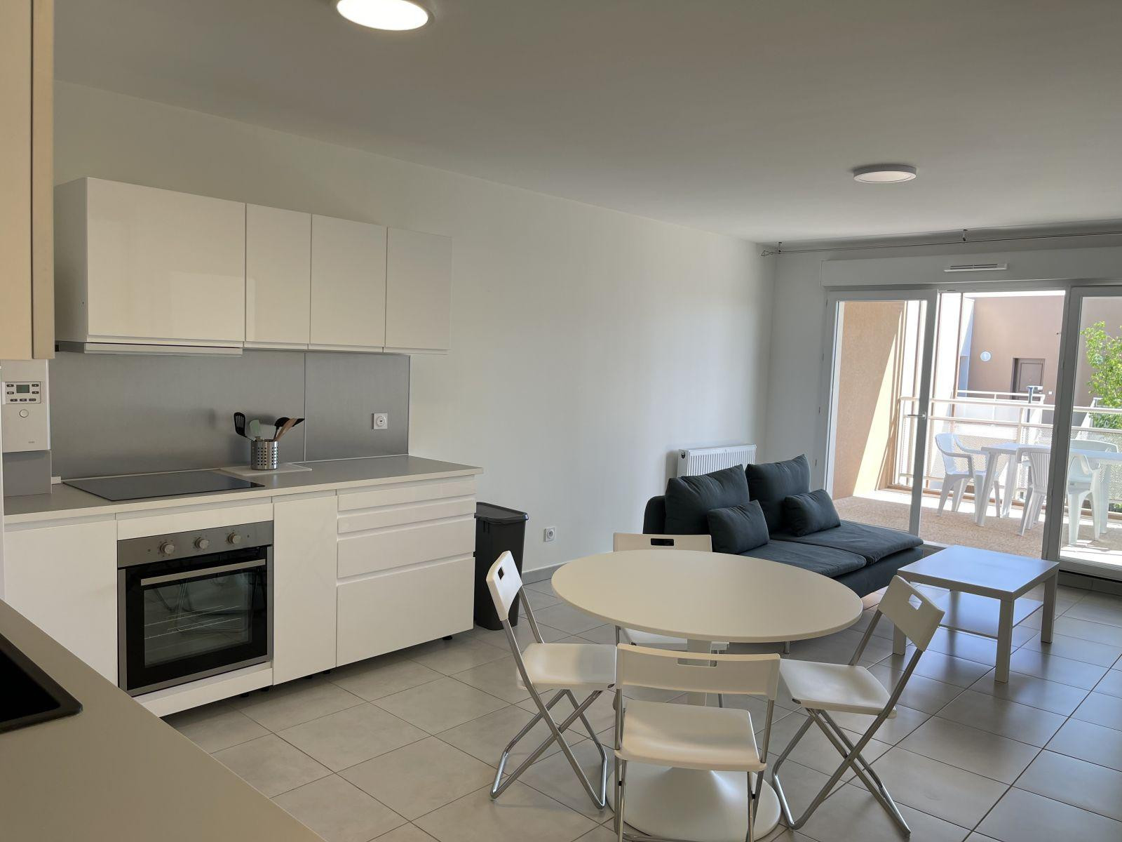 
                                                Location
                                                 Magnifique T2 moderne 45 m2 + garage 2 voitures