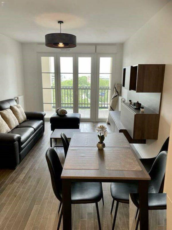 
                                                Location
                                                 Magnifique T2 sur Puteaux