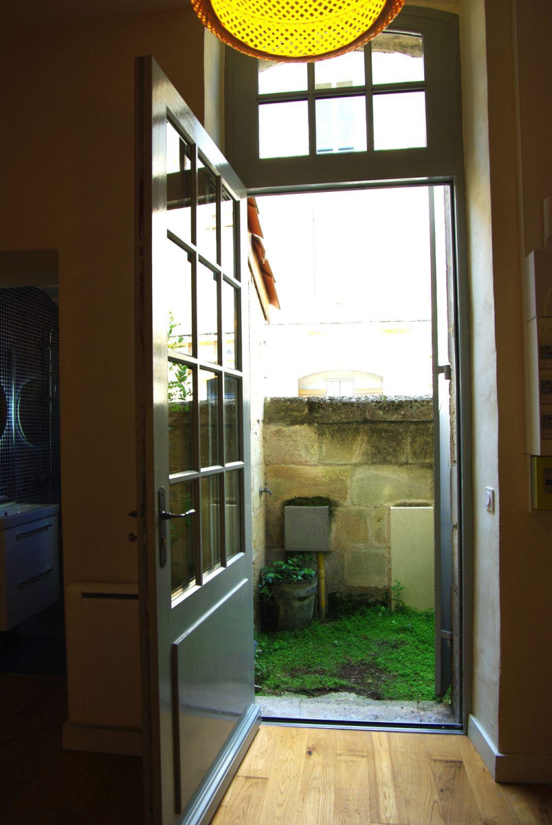 
                                                Location
                                                 Magnifique T2 traversant de 41m2 Bastide Libourne