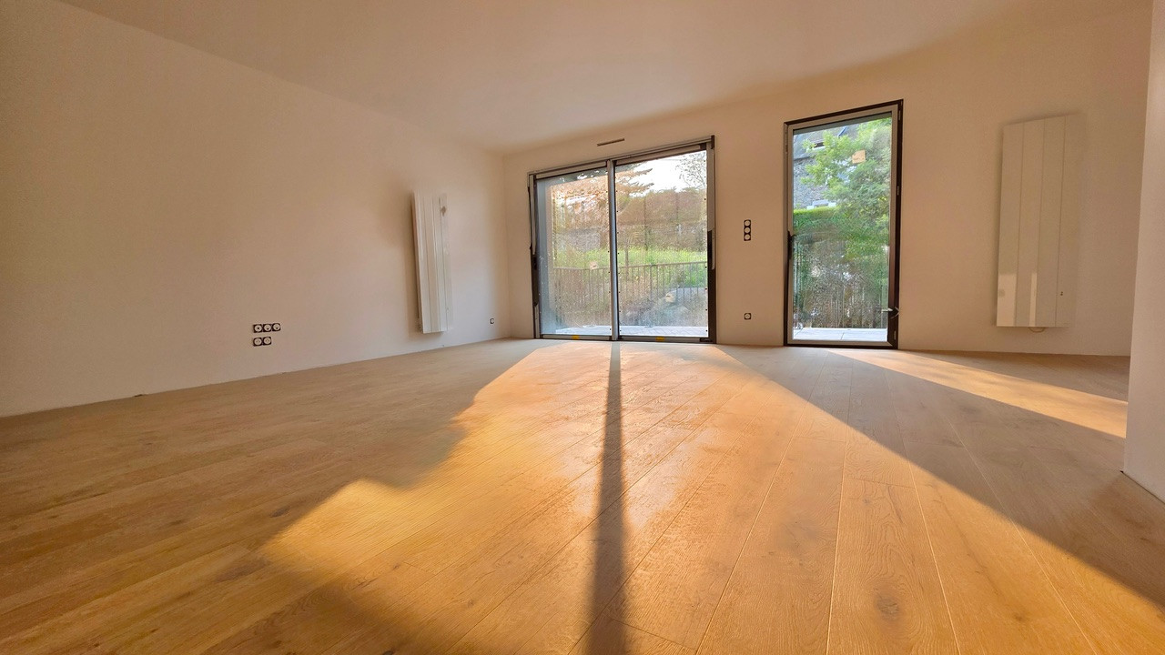 
                                                Vente
                                                 Magnifique T3 à deux pas du port