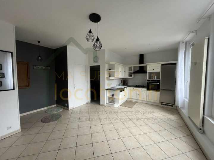 
                                                Location
                                                 Magnifique T3 situé en HYPER-CENTRE de SAINT-QUENTIN