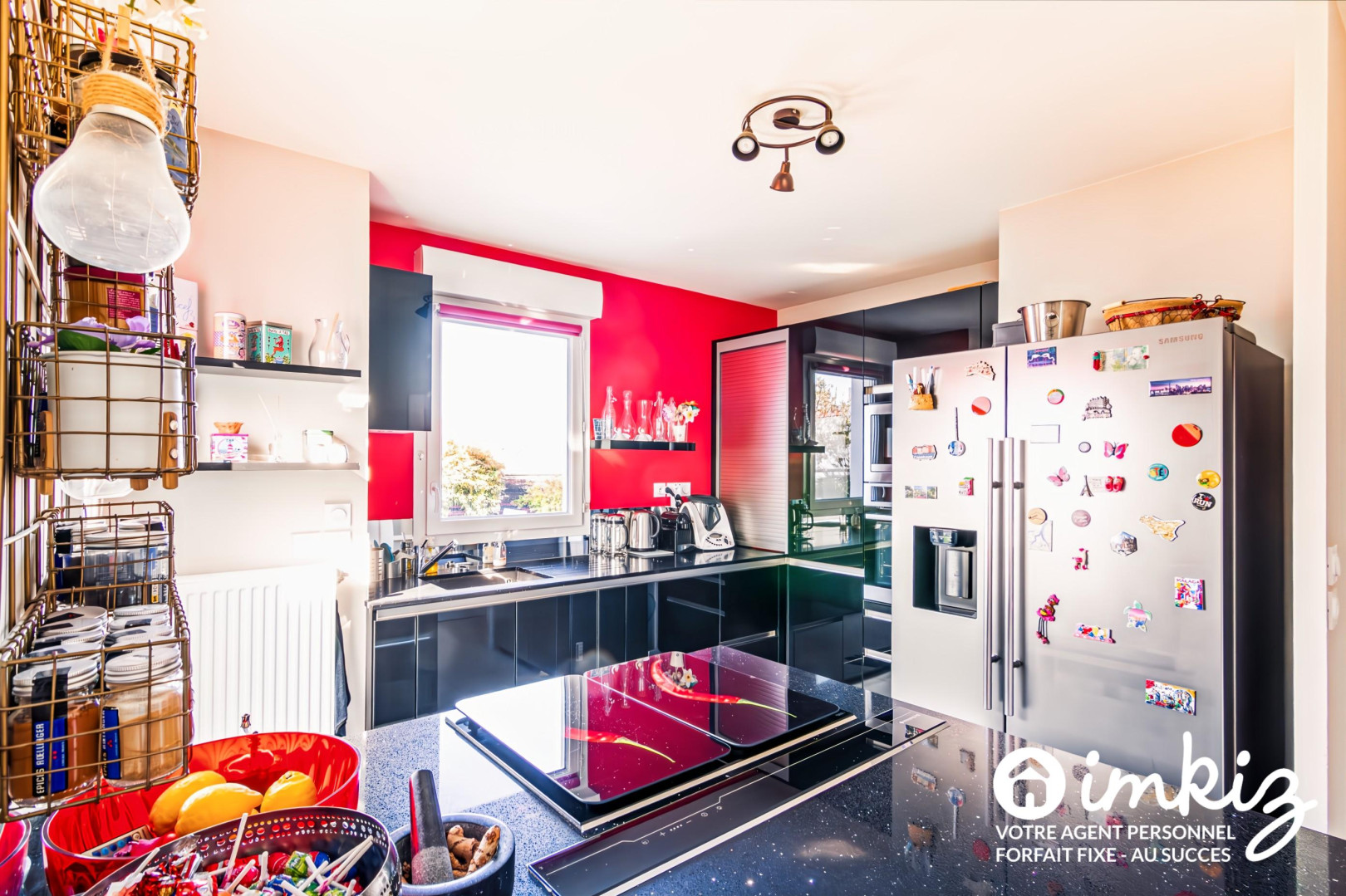 
                                                Vente
                                                 Magnifique T4 de 111m² avec "rooftop" et garage.