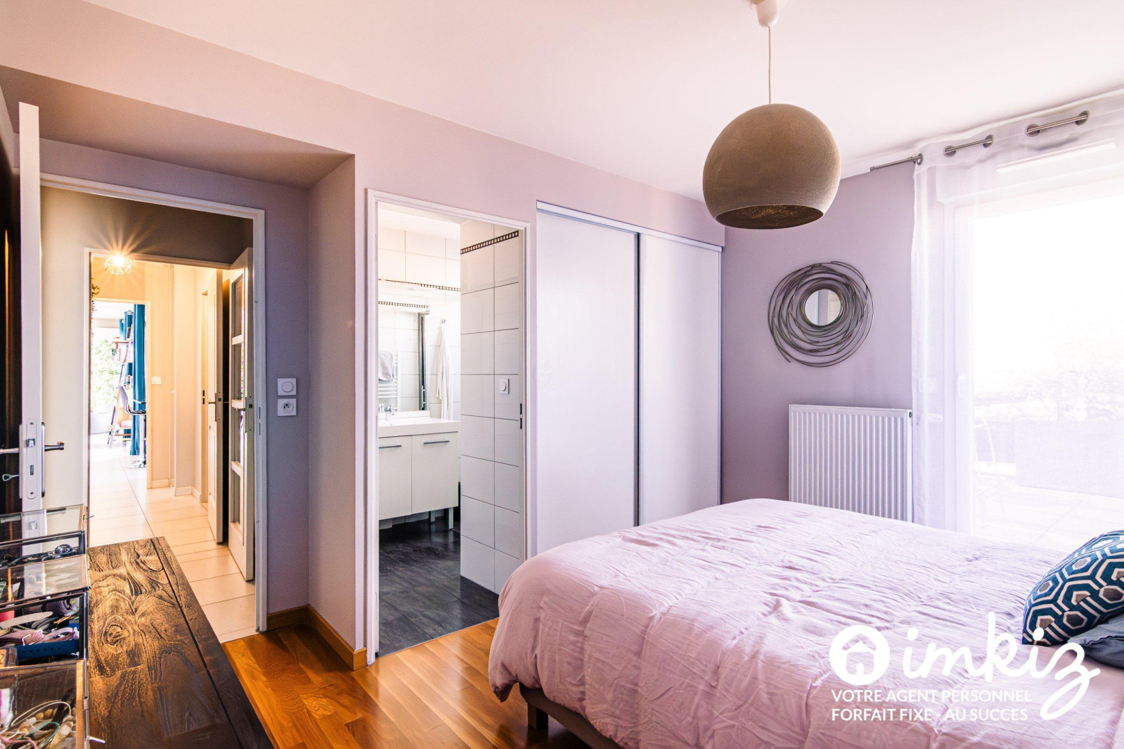 
                                                Vente
                                                 Magnifique T4 de 111m² avec "rooftop" et garage.