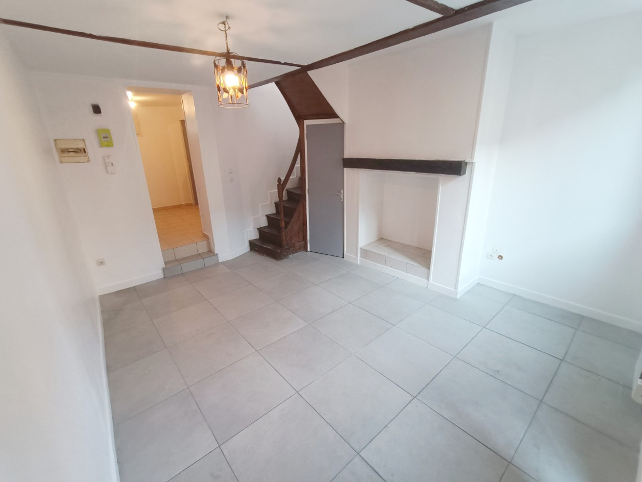 
                                                Vente
                                                 Maison 1 à 2 chambres St-Maurice