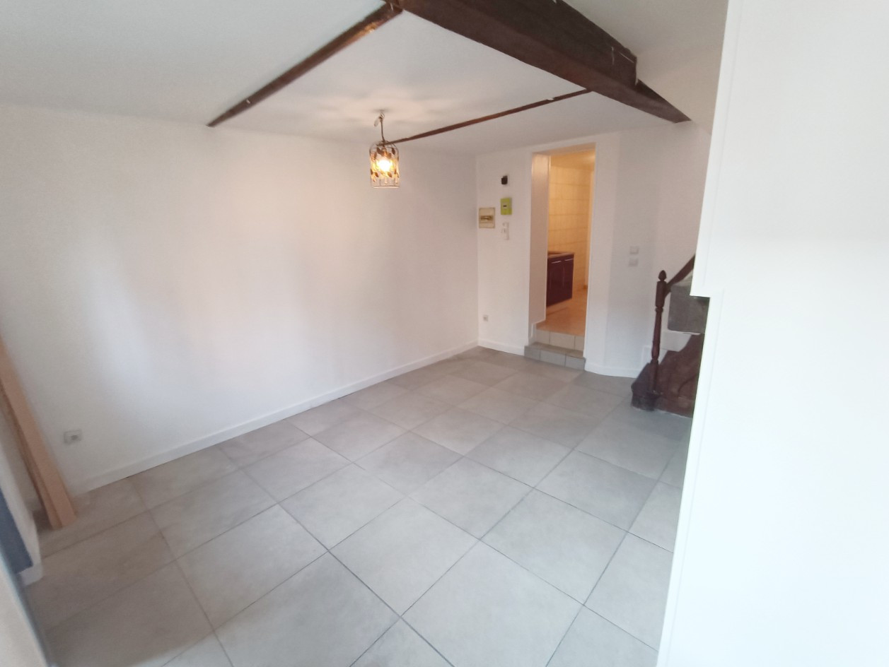 
                                                Vente
                                                 Maison 1 à 2 chambres St-Maurice