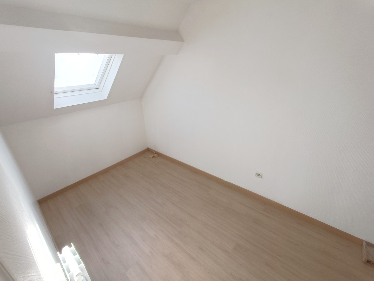 
                                                Vente
                                                 Maison 1 à 2 chambres St-Maurice