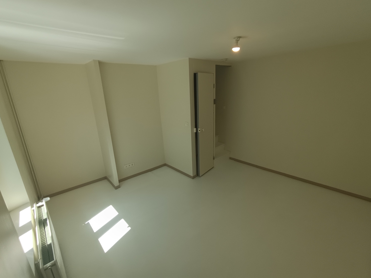 
                                                Location
                                                 Maison 1 chambre, 1 bureau avec cour Amiens