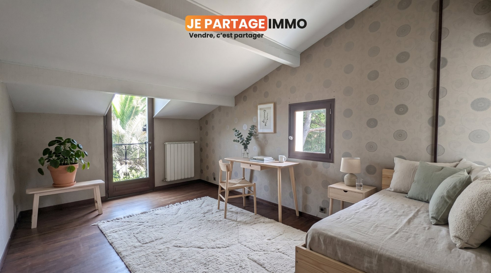 
                                                Vente
                                                 Maison 10 pièces 240m2 avec jardin 2500m2 piscinable