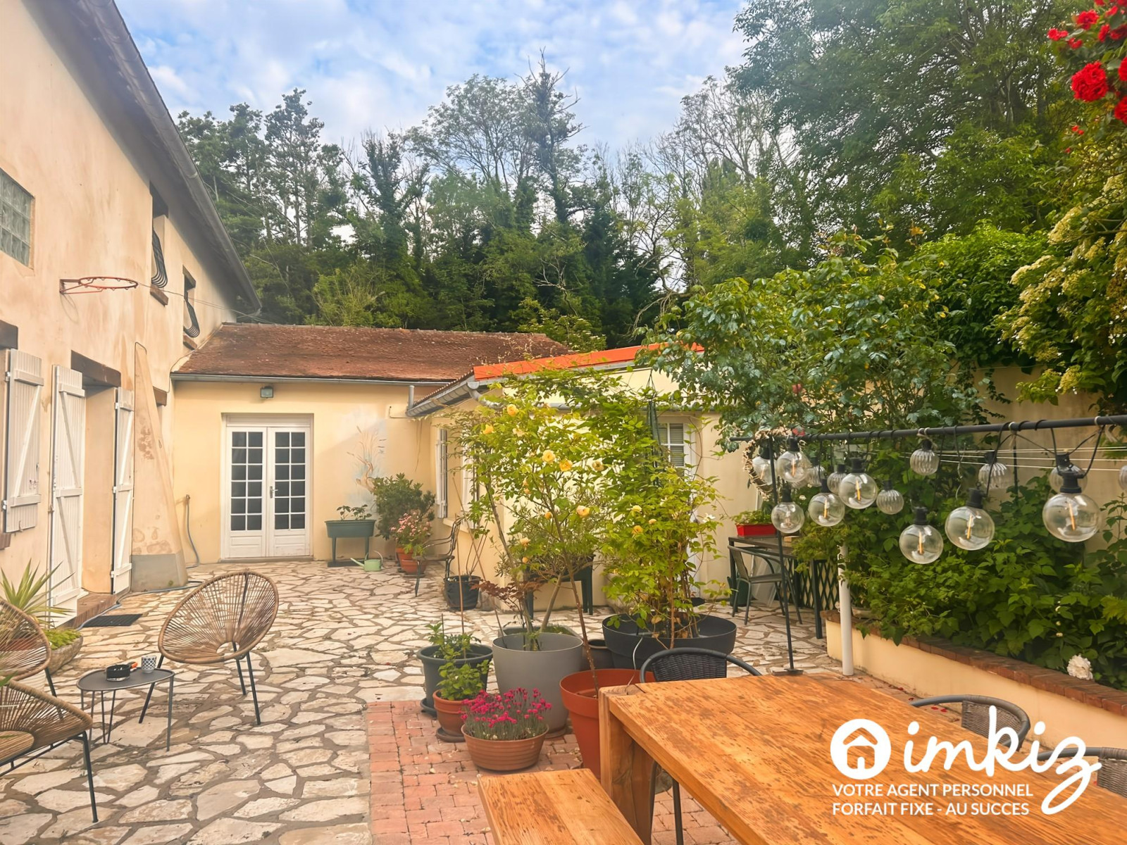 
                                                Vente
                                                 Maison 10 pièces