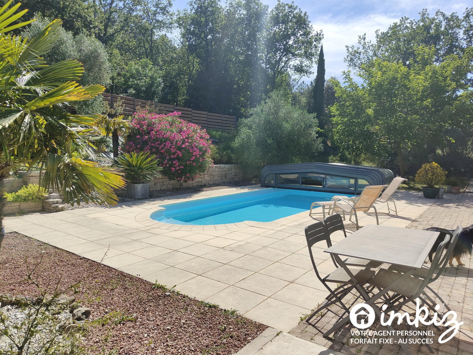 
                                                Vente
                                                 Maison 10 pièces