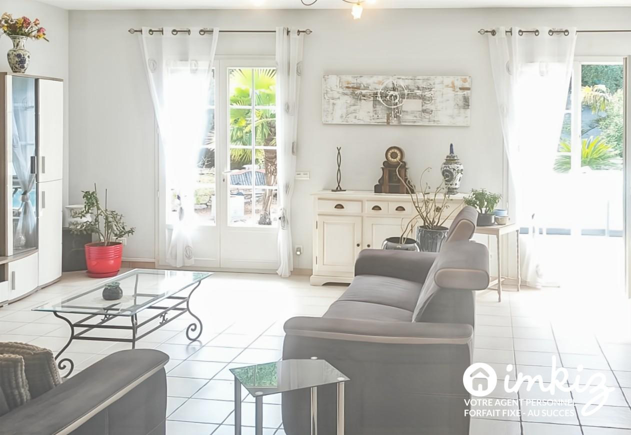 
                                                Vente
                                                 Maison 10 pièces