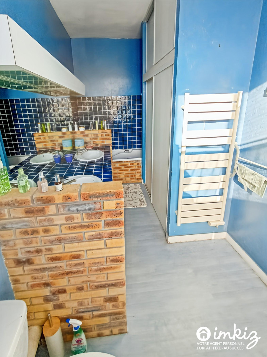 
                                                Vente
                                                 Maison 10 pièces
