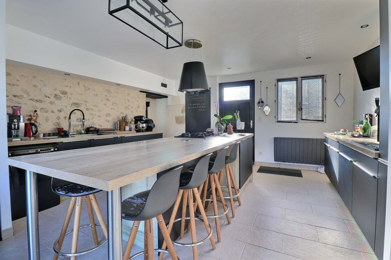 
                                                Vente
                                                 Maison 10 pièces