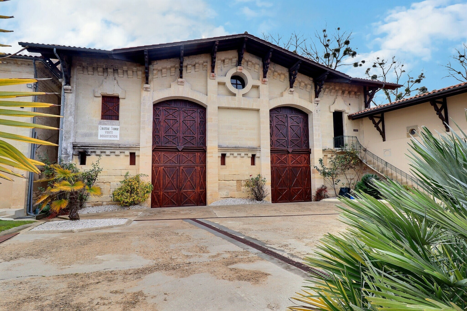 
                                                Vente
                                                 Maison 10 pièces