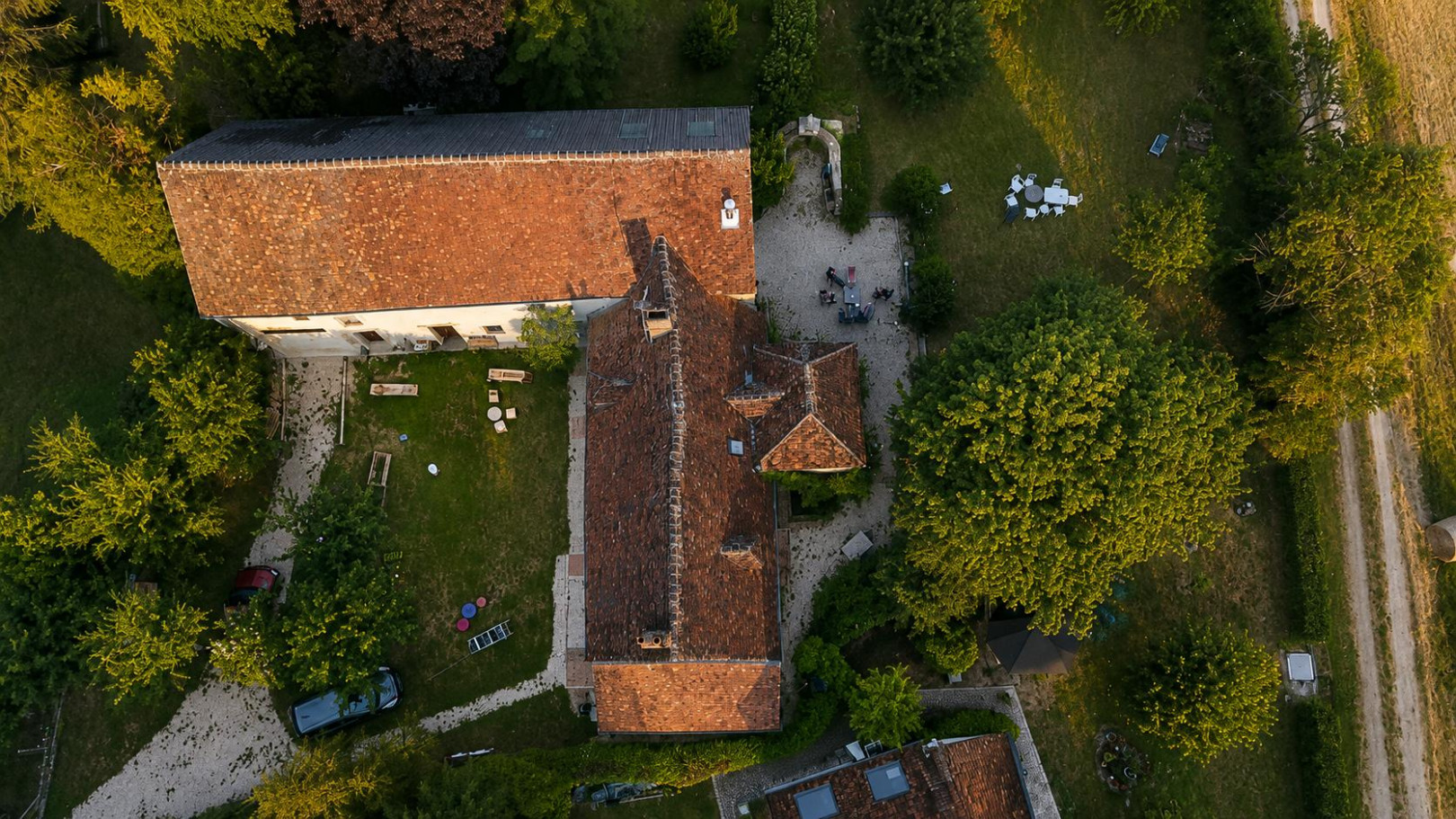 
                                                Vente
                                                 Maison 10 pièces