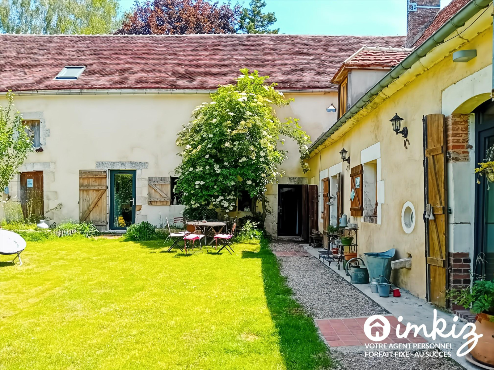 
                                                Vente
                                                 Maison 10 pièces
