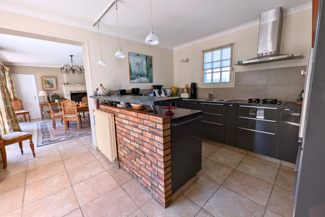 
                                                Vente
                                                 Maison 10 pièces de 198 m² à Livarot-Pays-d'Auge