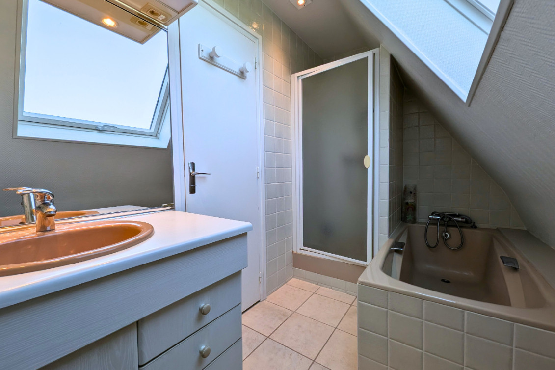 
                                                Vente
                                                 Maison 10 pièces de 198 m² à Livarot-Pays-d'Auge