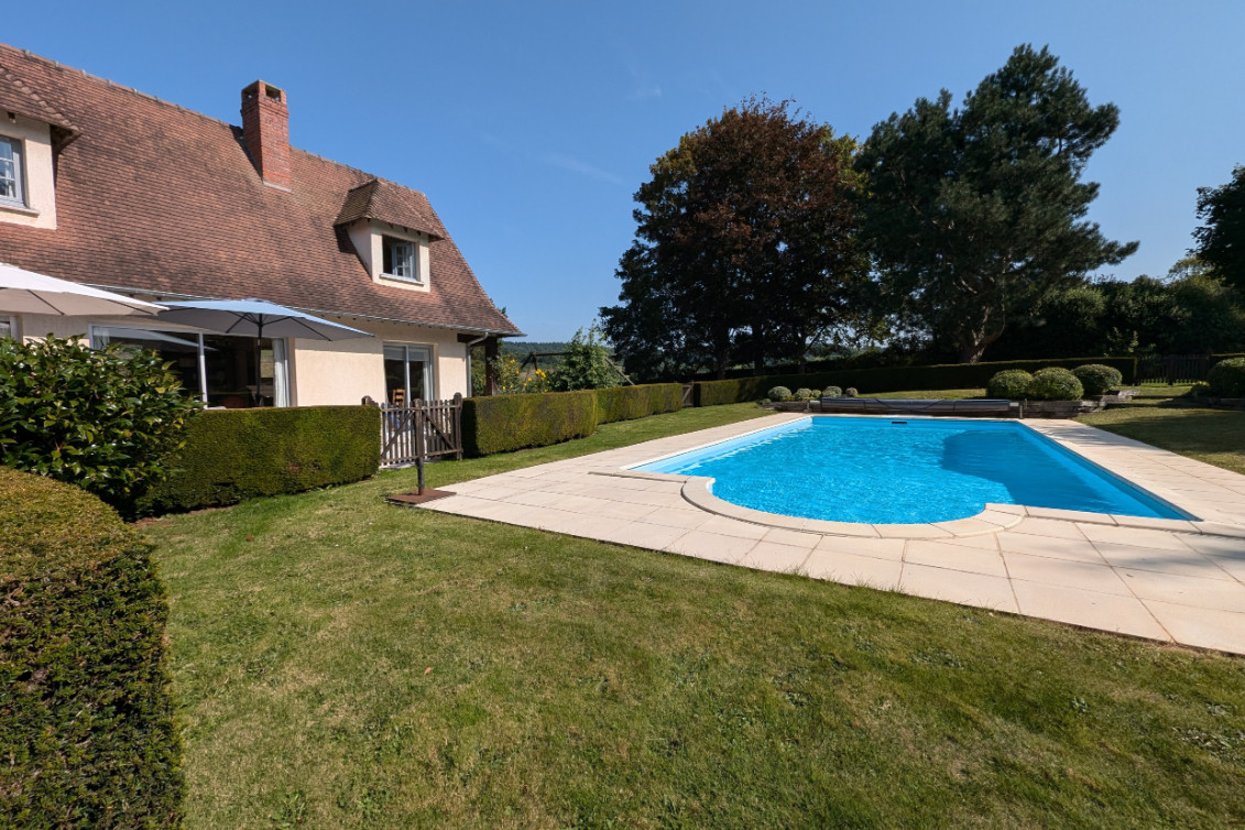 
                                                Vente
                                                 Maison 10 pièces de 198 m² à Livarot-Pays-d'Auge