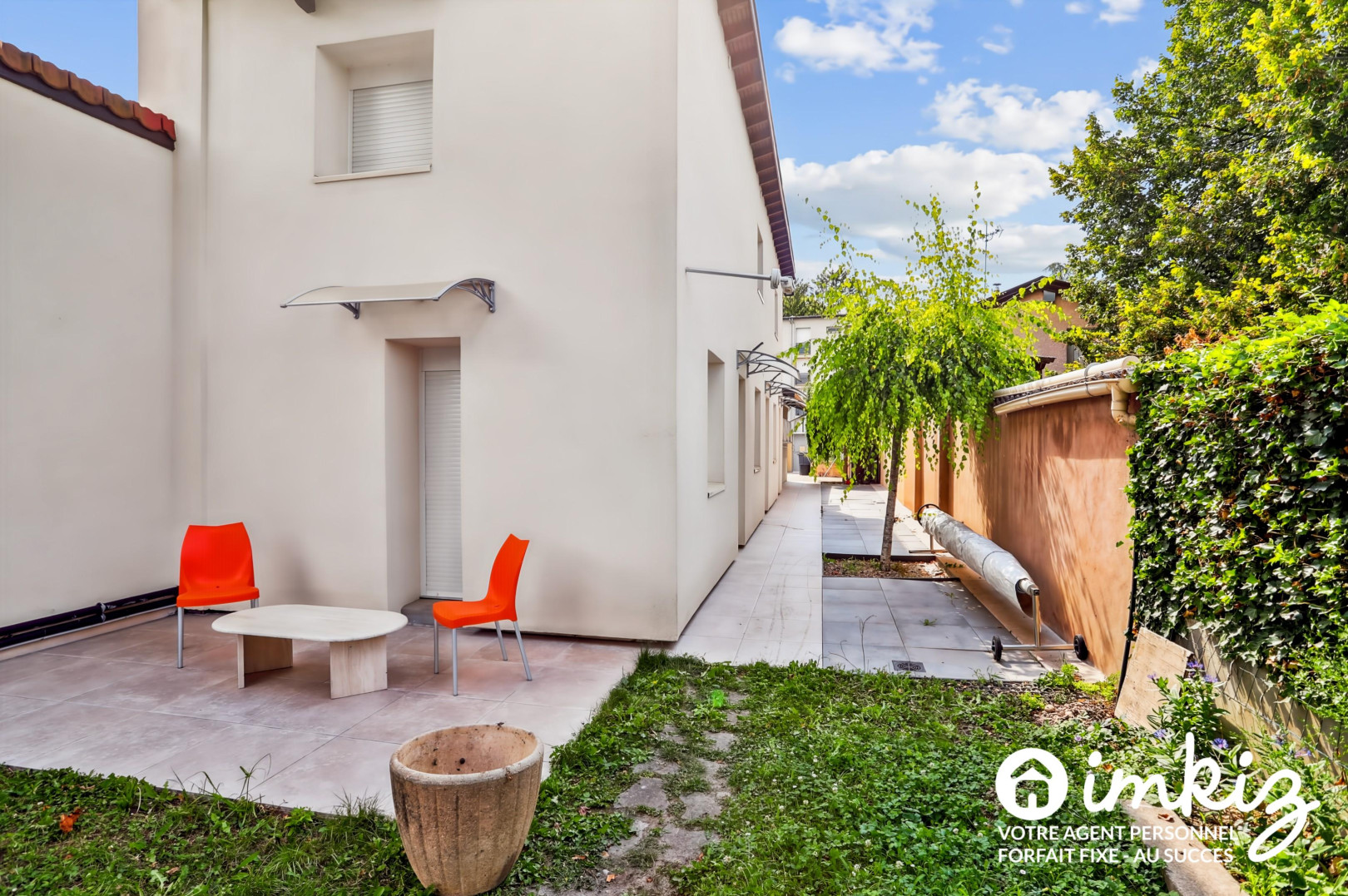 
                                                Vente
                                                 Maison 10 pièces de 285m² avec piscine