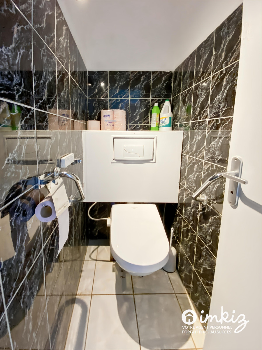 
                                                Vente
                                                 Maison 100 m2 - 3 chambres - 2 jardins