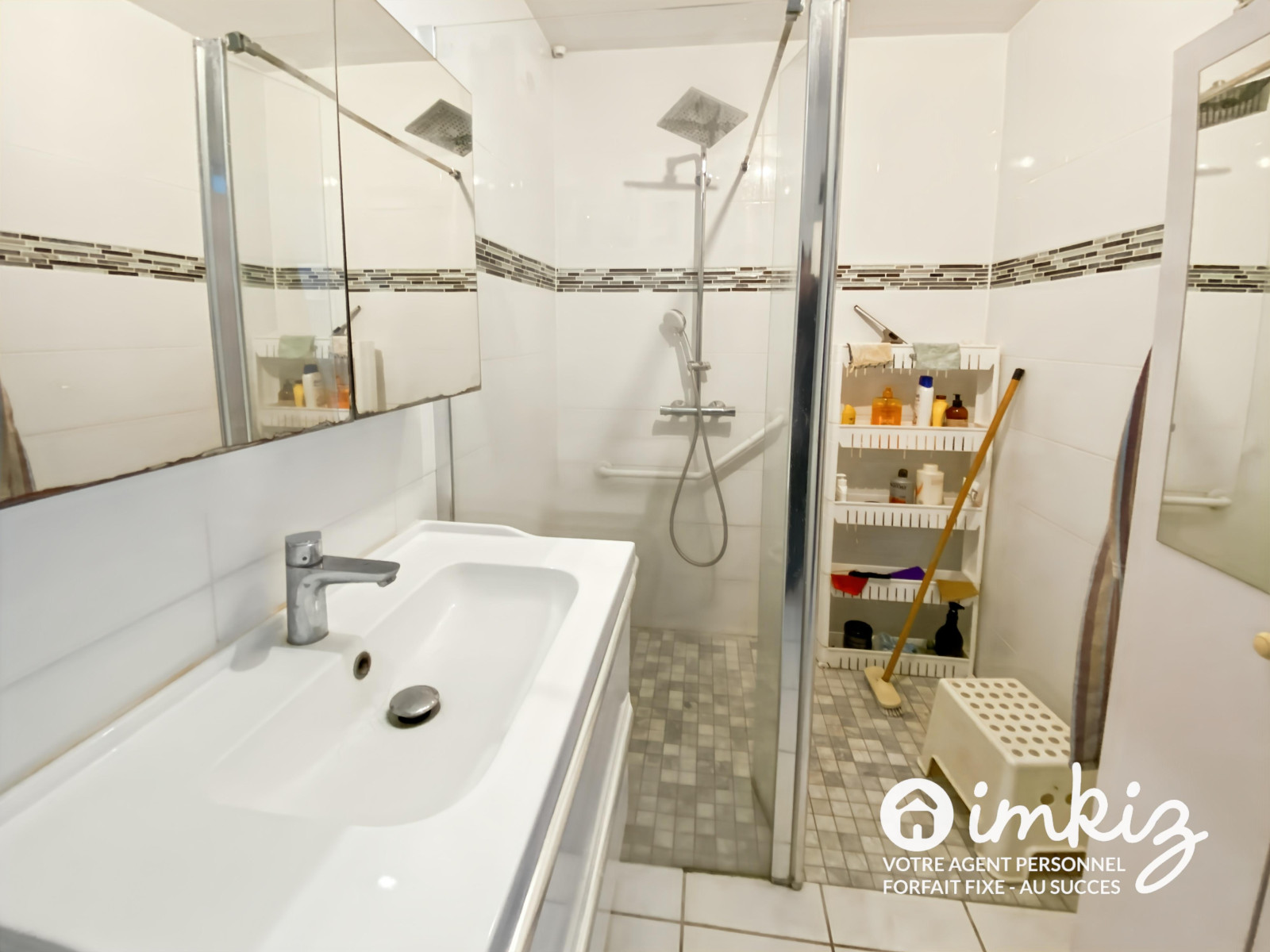 
                                                Vente
                                                 Maison 100 m2 - 3 chambres - 2 jardins