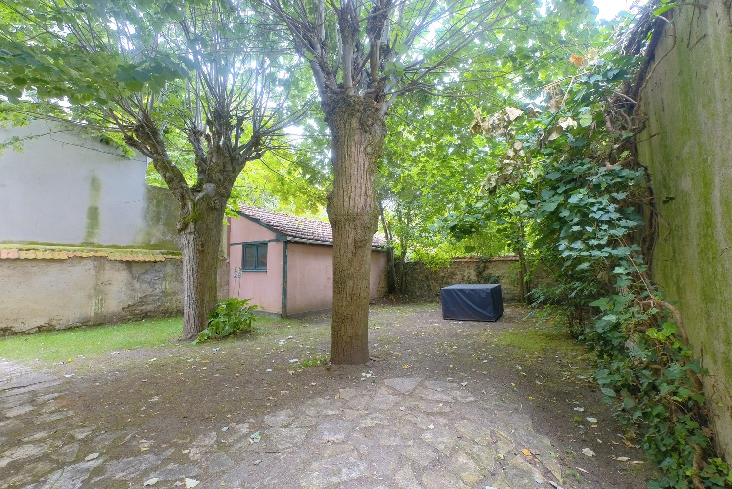 
                                                Vente
                                                 Maison 100m² 3 chambres à la Mairie + garage