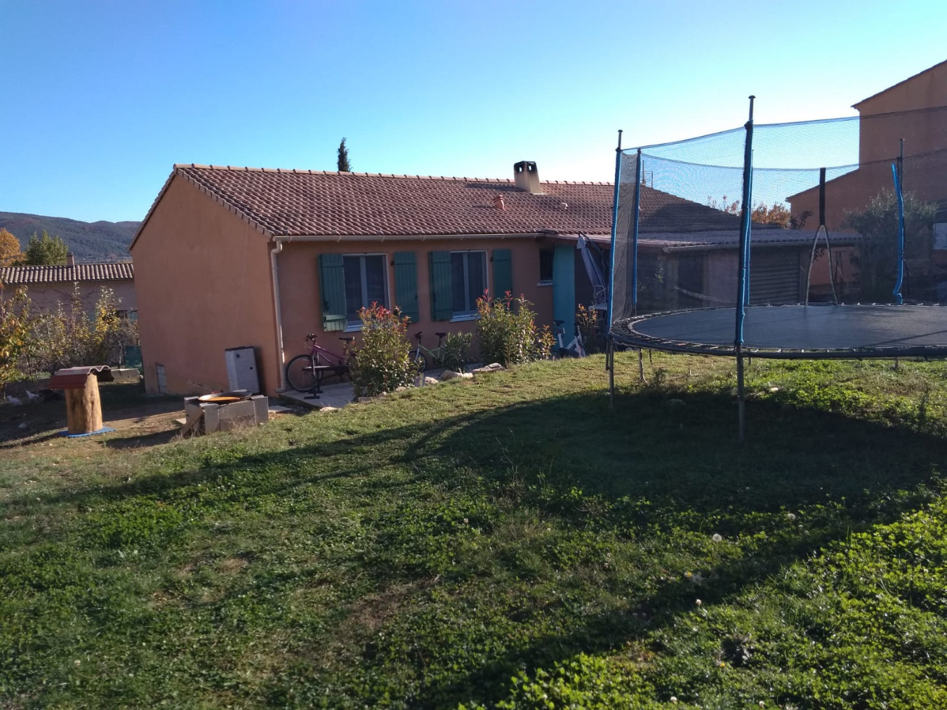 
                                                Vente
                                                 Maison 100m² sur Peyruis