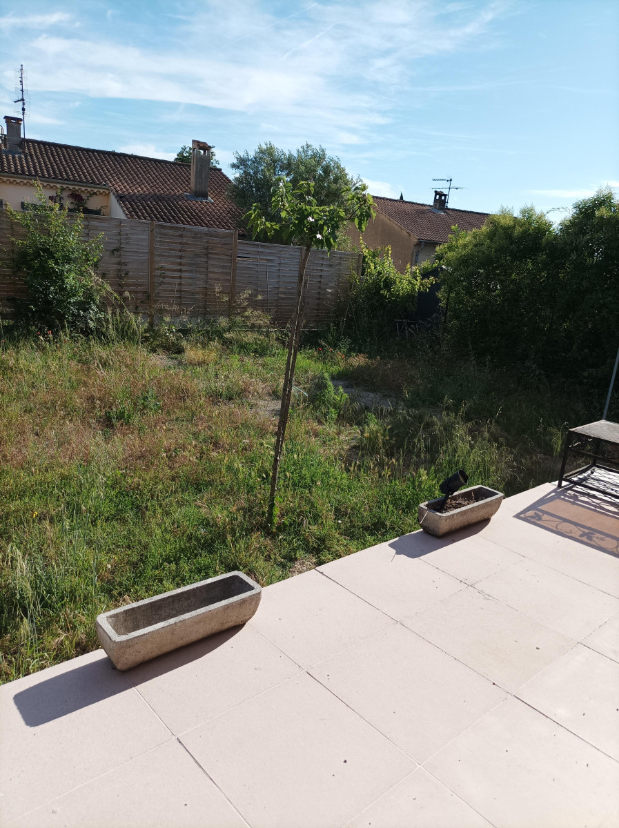 
                                                Vente
                                                 Maison 100m2 rénovée et  isolée par l extérieur