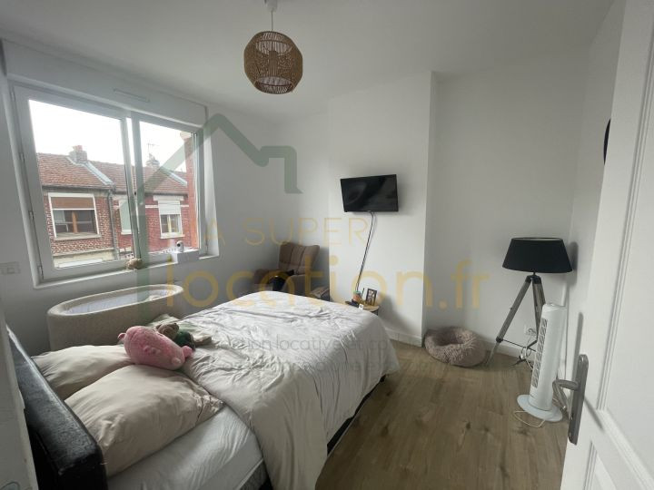 
                                                Location
                                                 MAISON 103m2 PROCHE CENTRE VILLE AVEC COUR ET GARAGE