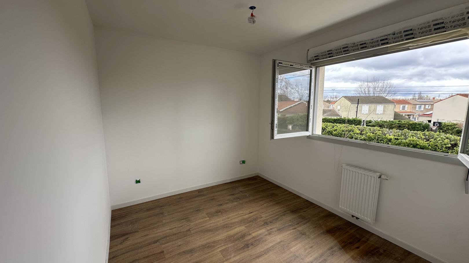 
                                                Vente
                                                 Maison 106m2 - Jardin 130m2 et garage