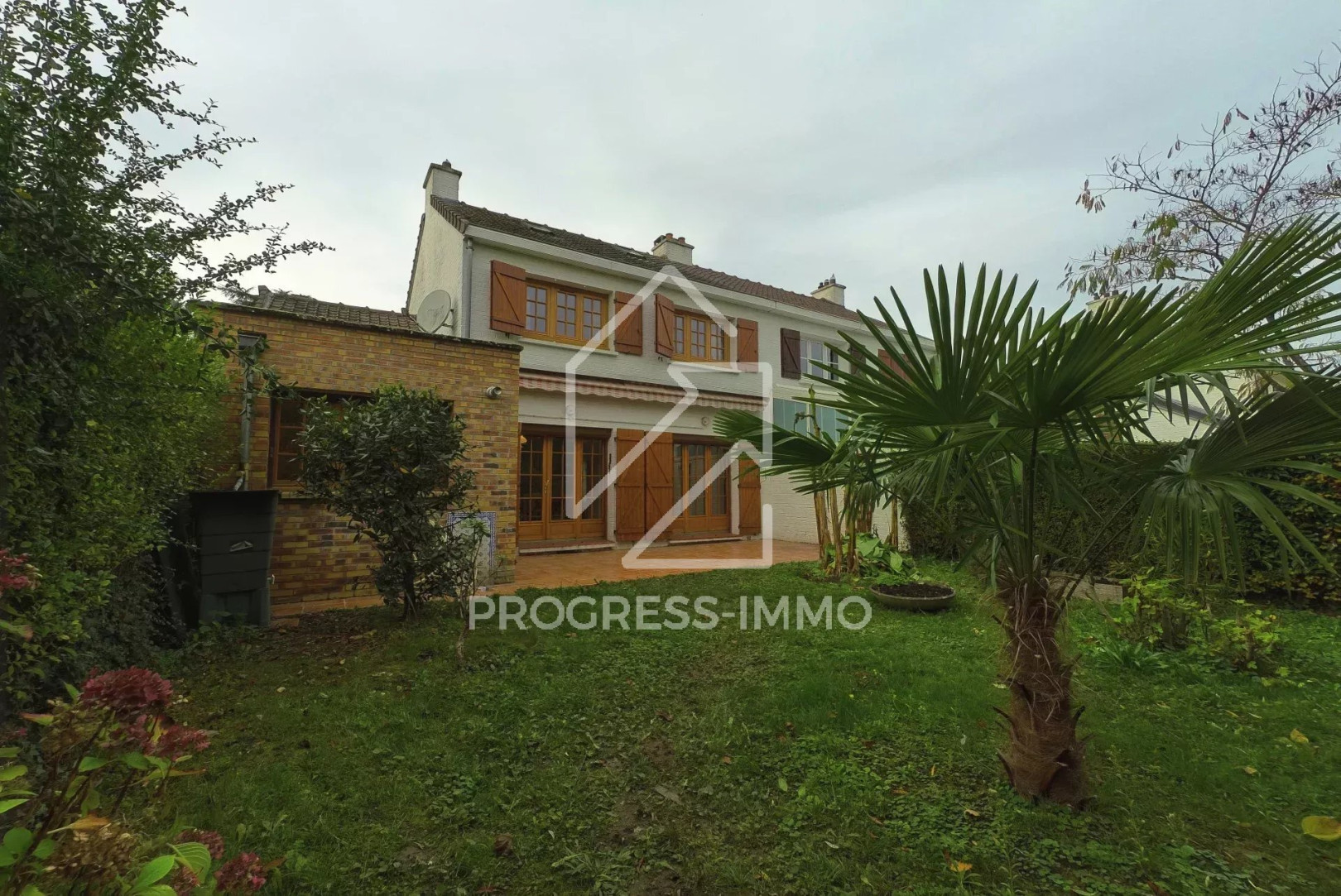 
                                                Vente
                                                 Maison 107m² terrain 278m² Quartier Bois l'Evêque