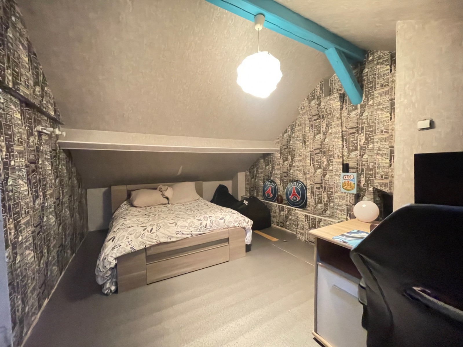 
                                                Vente
                                                 MAISON 110M² TRIPLE GARAGE