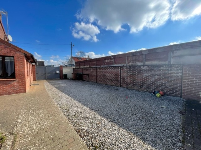 
                                                Vente
                                                 MAISON 110M² TRIPLE GARAGE