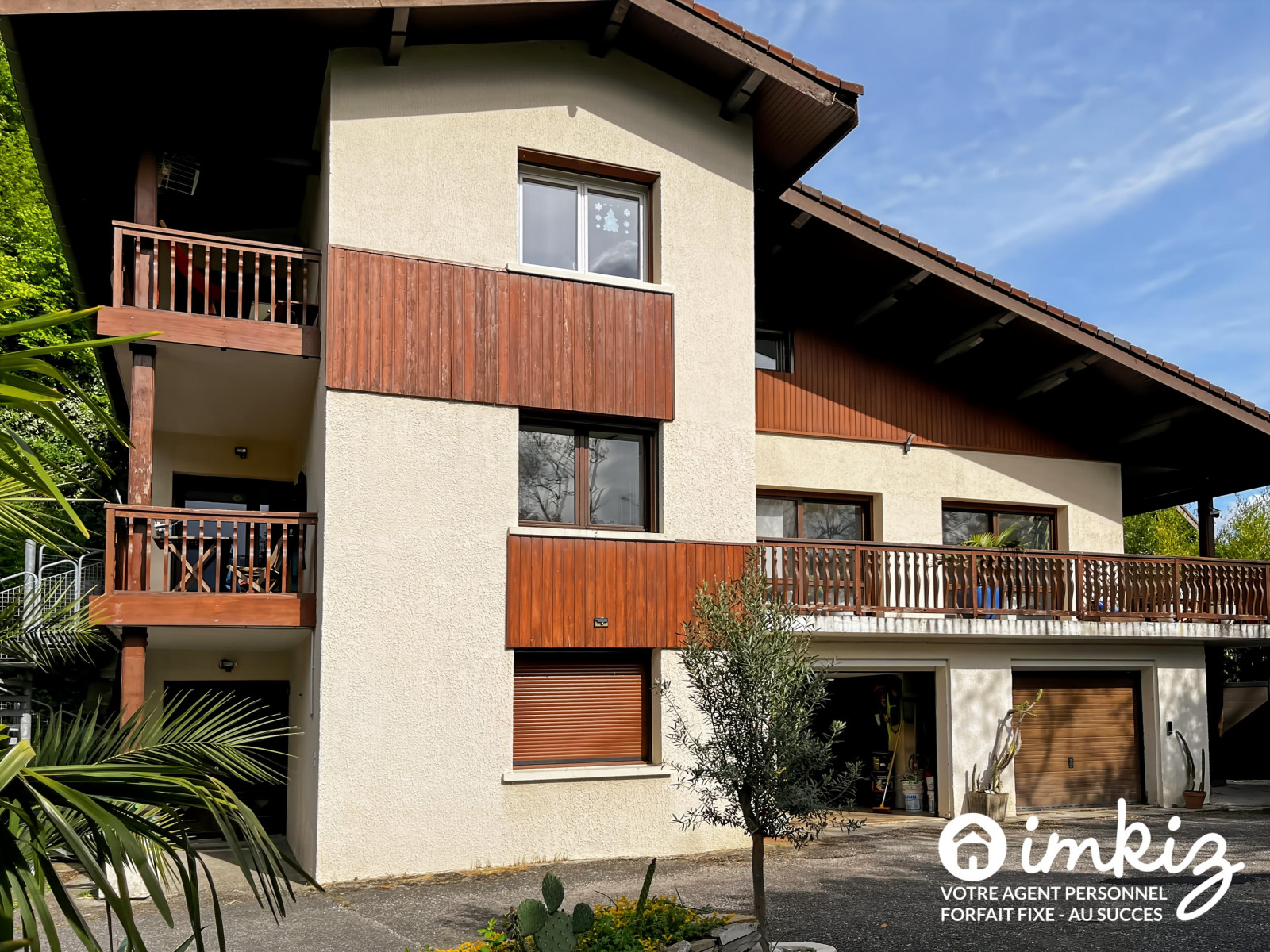 
                                                Vente
                                                 Maison 12 pièces