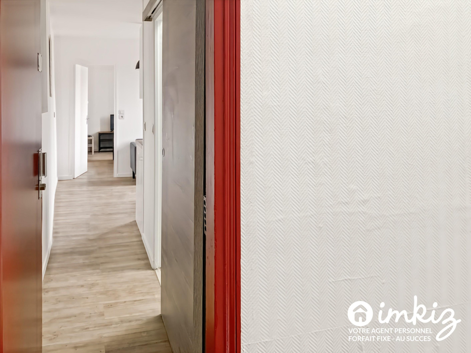 
                                                Vente
                                                 Maison 12 pièces