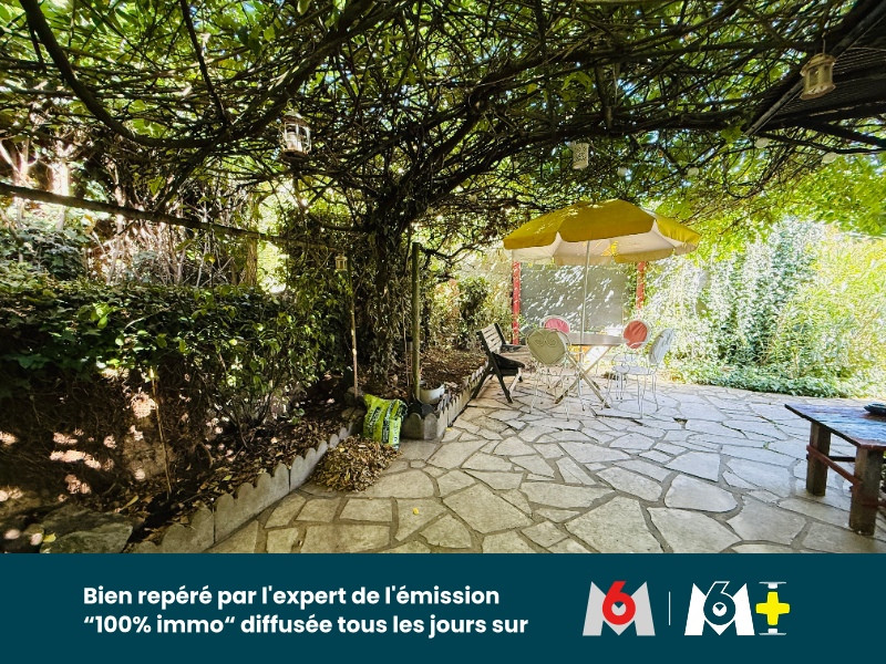 
                                                Vente
                                                 maison - 120 m2 - trois chambres - jardin