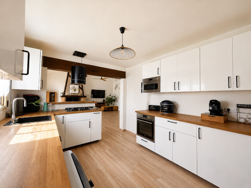 
                                                Vente
                                                 Maison 137 m² – 4 chambres – Terrain 4900 m² – Calme + volumes – 15 min Bergerac