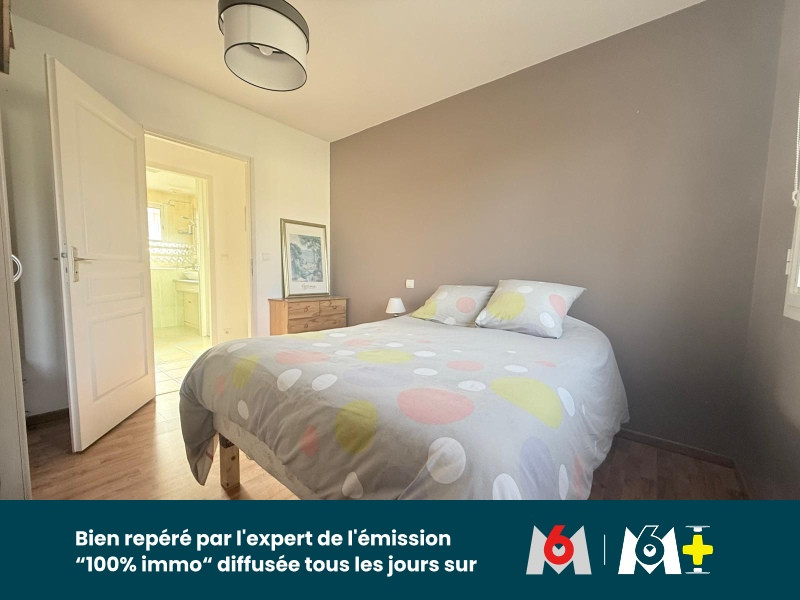 
                                                Vente
                                                 Maison - 139m2  sur un terrain de 15 308m2