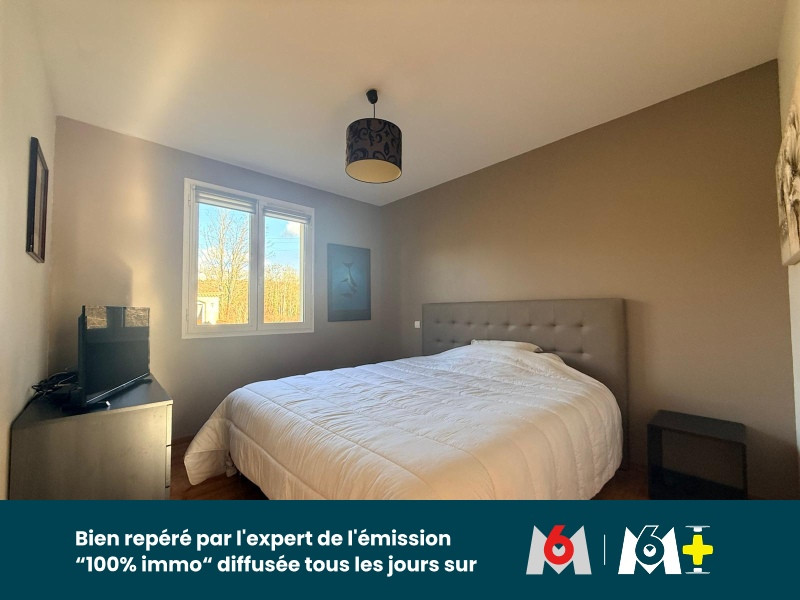 
                                                Vente
                                                 Maison - 139m2  sur un terrain de 15 308m2