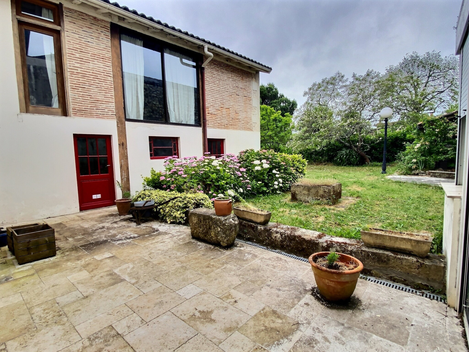 
                                                Vente
                                                 Maison 14 pièces
