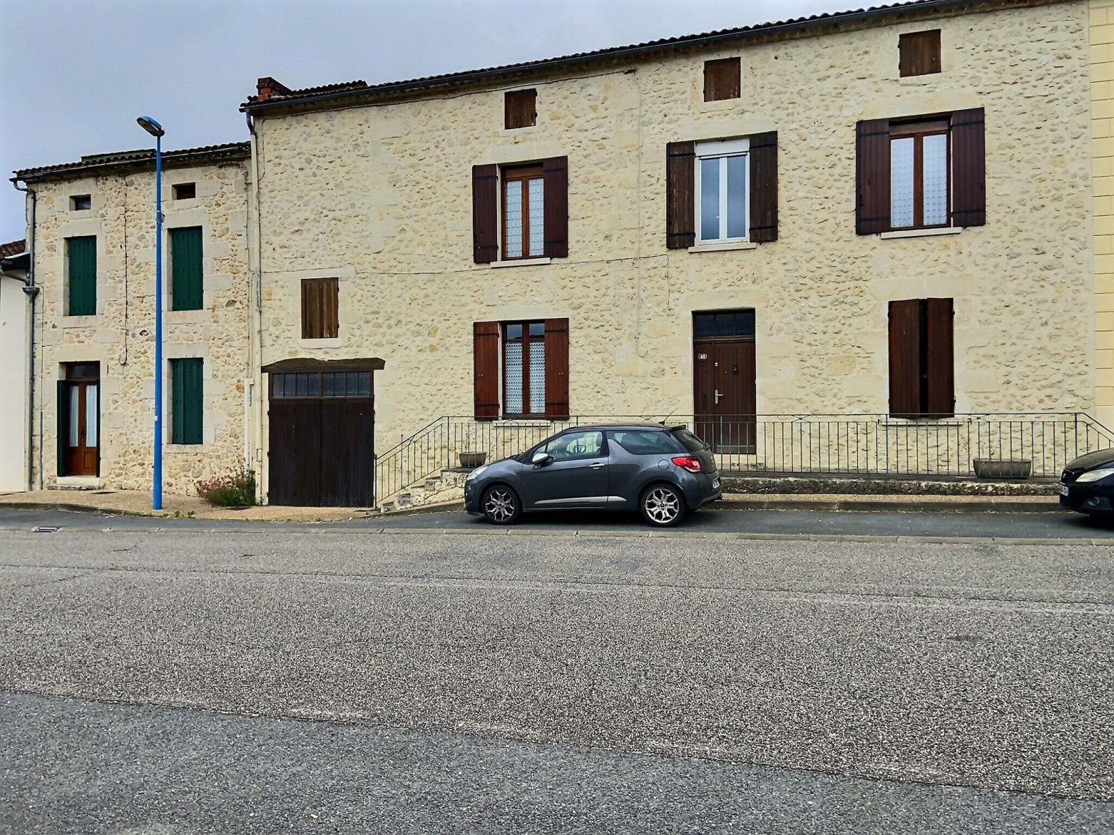 
                                                Vente
                                                 Maison 14 pièces