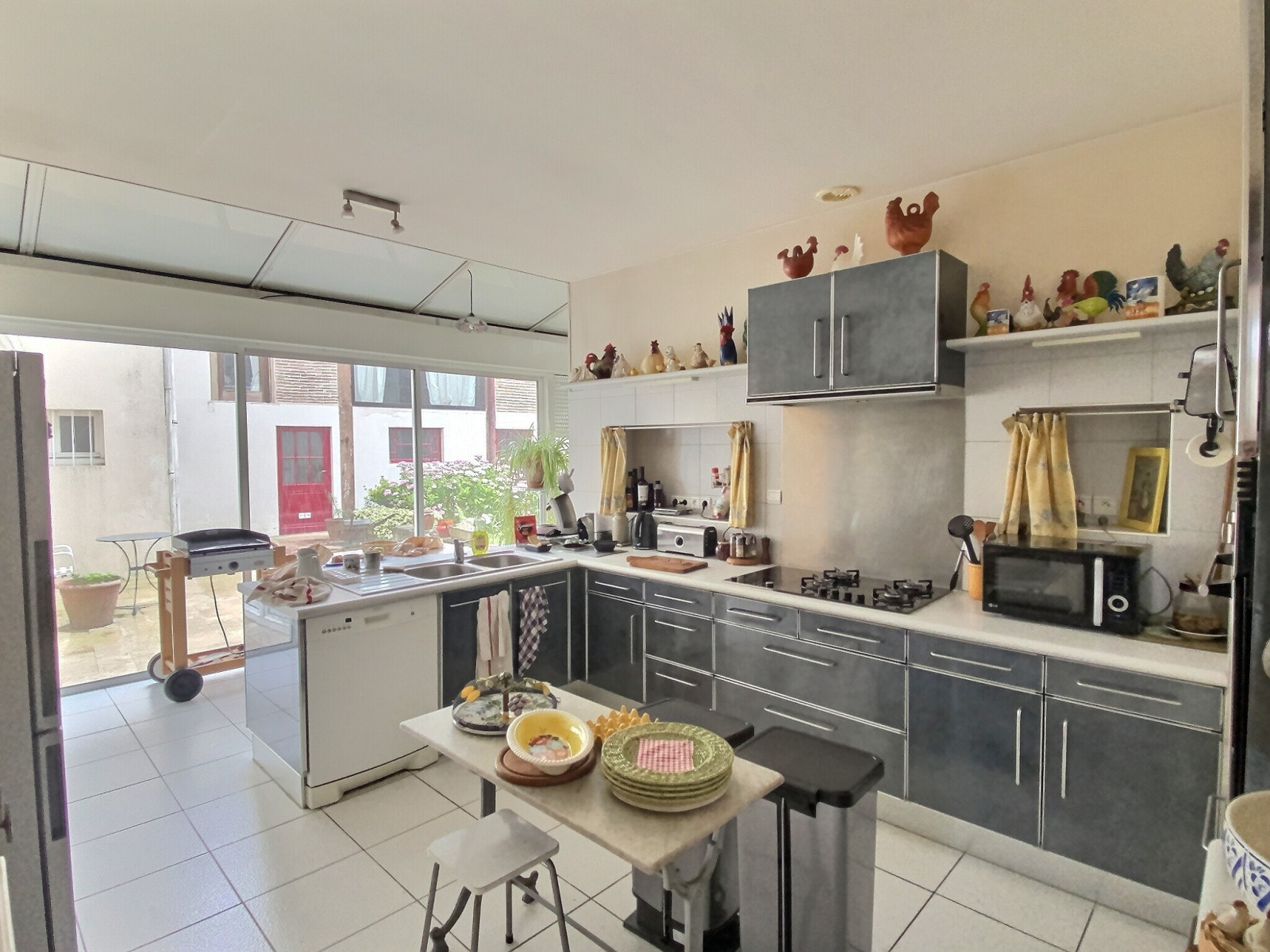 
                                                Vente
                                                 Maison 14 pièces