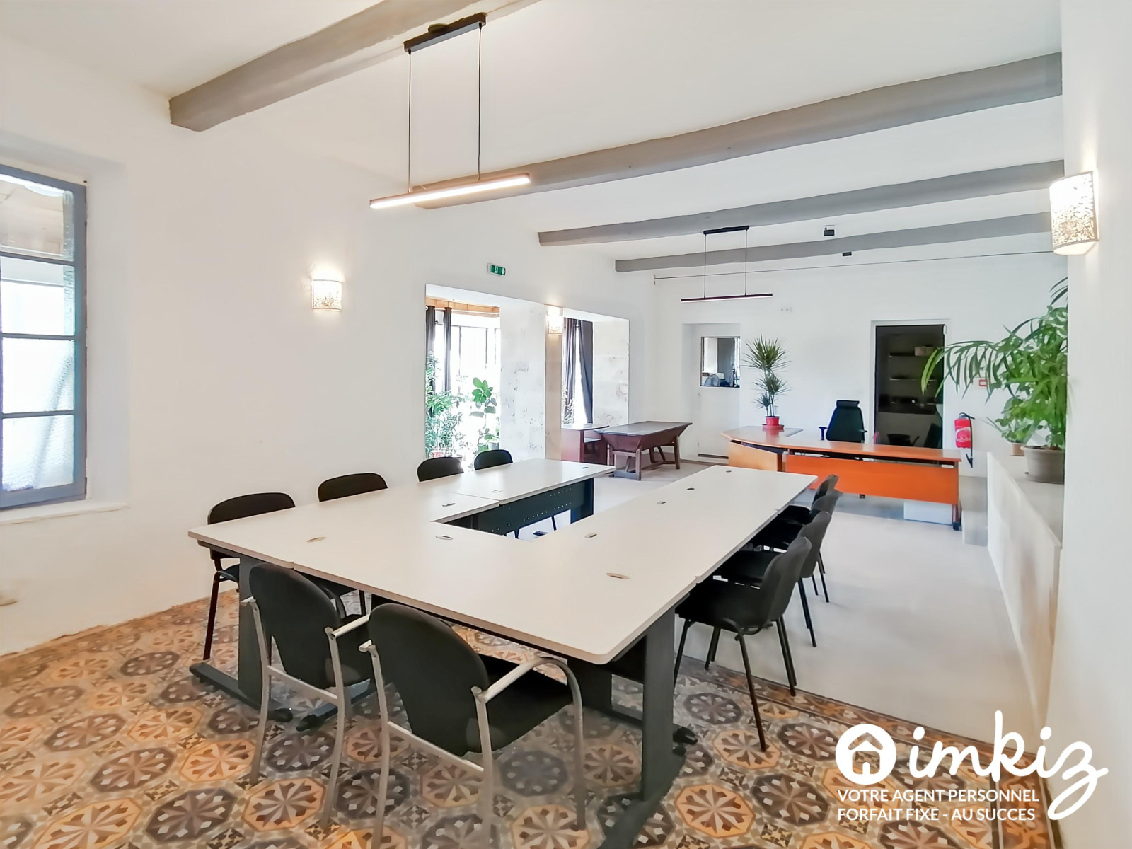 
                                                Vente
                                                 Maison 14 pièces