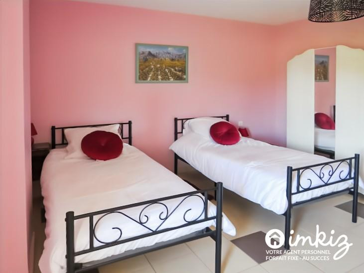 
                                                Vente
                                                 Maison 14 pièces