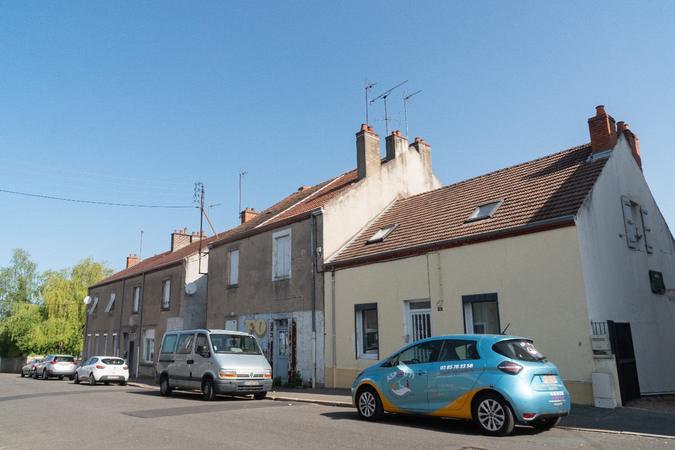 
                                                Vente
                                                 Maison - 143 m² - Montceau-les- Mines (87)