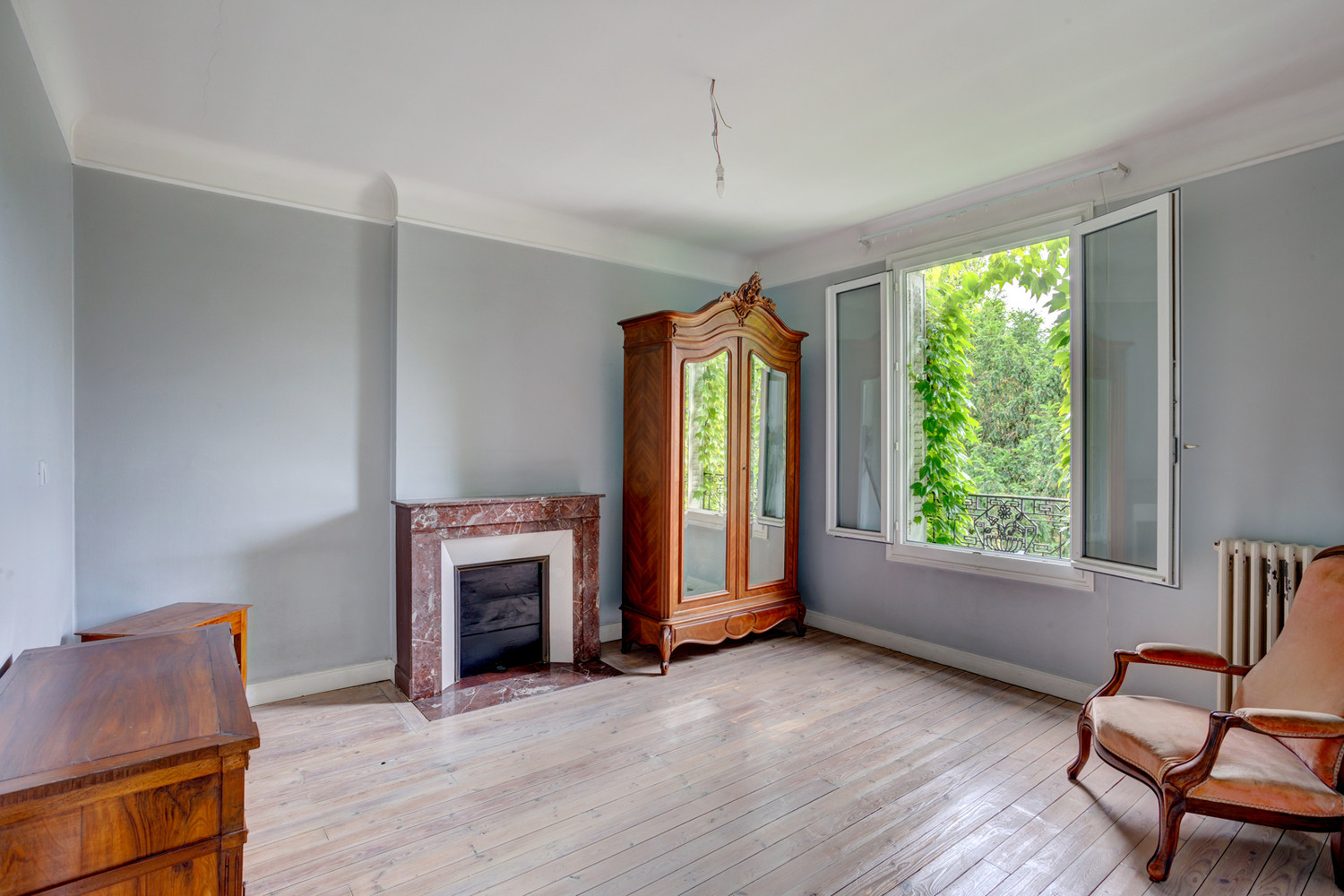 
                                                Vente
                                                 Maison - 176 m² - 6 pièces
